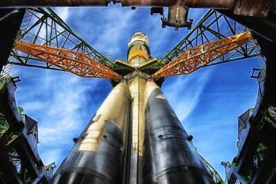 Ракету с новым российским модулем для МКС установили на Байконуре