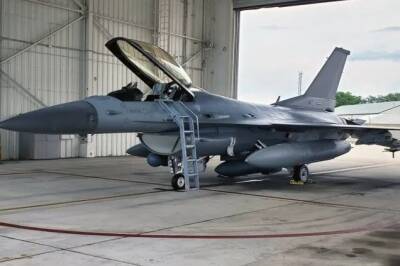 Самолет F-16 совершил первый полет с радарным блоком Dragon’s Eye AESA