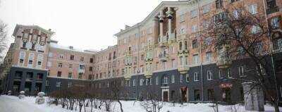 В Новосибирске завершили реставрацию дома с античным балконом