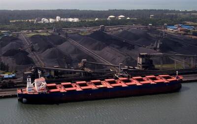 В Украину прибыло первое судно с углем из США
