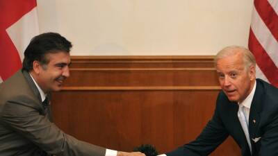 Саакашвили призвал США ввести санкции против чиновников Грузии