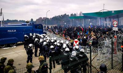 Власти Польши допустили полное закрытие границы с Беларусью из-за мигрантов