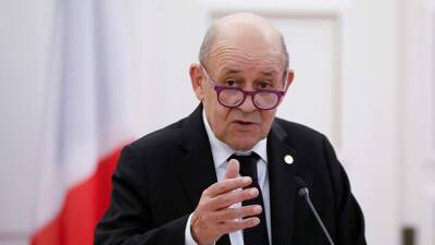 В МИД Франции призвали Россию вмешаться в ситуацию с мигрантами