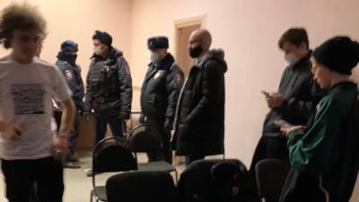 Полиция в Москве задержала активистов "Социалистической альтернативы"