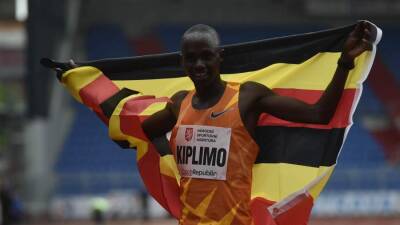 Угандиец Киплимо установил новый мировой рекорд в полумарафоне