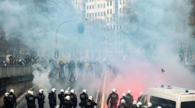 В столице Бельгии проходит массовый протест против коронавирусных ограничений
