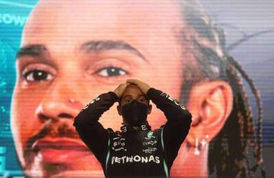 Хэмилтон выиграл первый в истории Гран-При Катара, Алонсо оказался в тройке