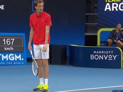 Даниил Медведев проиграл в финале Итогового турнира Ассоциации теннисистов-профессионалов