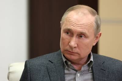 Путин сделал повторную прививку «Спутником Лайт»
