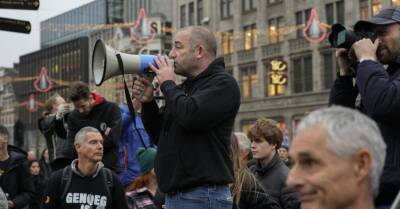 В Нидерландах второй день массовых протестов против антиковидных мер