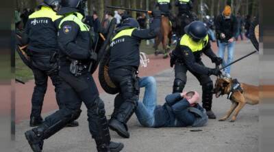 В Нидерландах продолжаются антикоронавирусные протесты и беспорядки