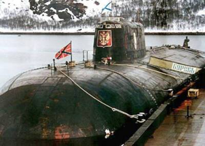 Адмирал Попов: Подлодка "Курск" затонула из-за столкновения с субмариной НАТО