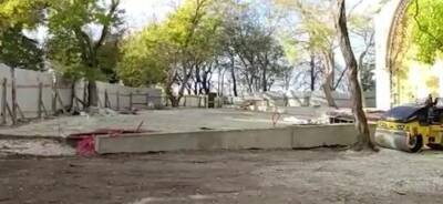 В Севастополе демонтировали бетонный колизей у эстрады «Ракушка»
