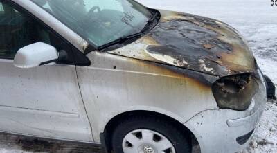 В Башкирии мужчина получил ожоги рук, пытаясь потушить горящую машину