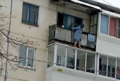 В Димитровграде упала с балкона местная жительница. Пострадавшая скончалась в больнице