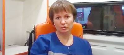 «Не бойтесь»: фельдшер станции скорой помощи Петрозаводска сравнила вакцинацию от COVID-19 с детскими прививками (ВИДЕО)