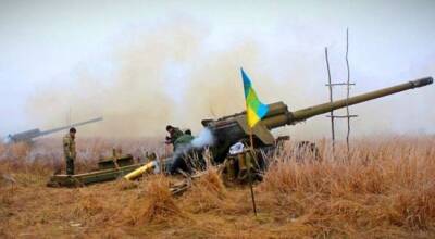 Украинская артиллерия обстреляла машиностроительный завод в Ясиноватой
