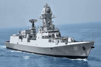 ВМС Индии представили первый малозаметный ракетный эсминец проекта 15В