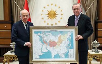 Кремль прокомментировал карту в руках Эрдогана с претензией на территорию РФ