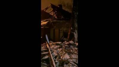 В Южно-Сахалинске погорельцы ночуют в пострадавшем от огня бараке