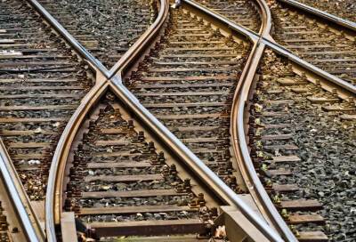 Электропоезд насмерть сбил мужчину на станции Саблино