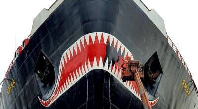 Во время ремонта ледоколу «Ямал» отбелили фирменную хищную «улыбку»