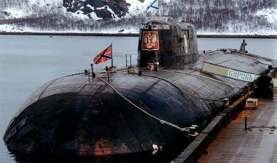 Вопрос дня: зачем адмирал Попов повторил фейк о столкновении «Курска» с лодкой США?