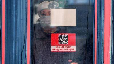 В Казани из транспорта высадили почти 800 человек без QR-кодов
