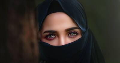 Цензура и дресс-код: "Талибан" вводит новые ограничения для женщин