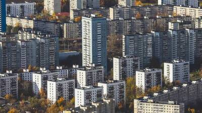 Половину кредитов по семейной ипотеке выдали супругам с первенцами в Москве
