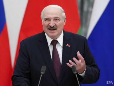 "Приезжают за нос ребеночка почесать!" Лукашенко обвинил Евросоюз в нежелании помогать мигрантам. Видео
