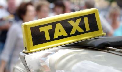 Казанцы пожаловались на резкий скачок цен на такси после QR-кодов