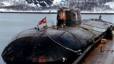 Вопрос дня: зачем адмирал Попов повторил фейк о столкновении «Курска» с лодкой США?