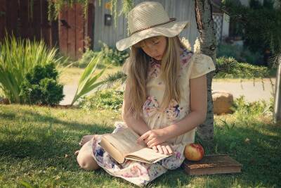 Нейропсихолог рассказала, как привить современным детям любовь к чтению - vm.ru