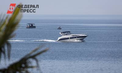 Застрявшую на яхте российскую семью отказываются спасать