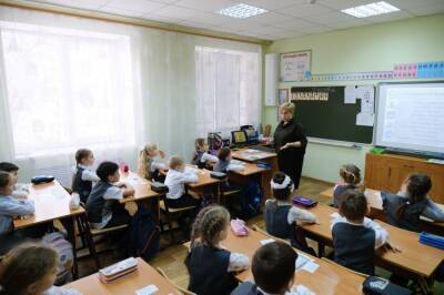 Российских школьников предложили тренировать на случай нападения