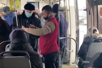 В Уфе начнут проверять QR-коды пассажиров в общественном транспорте
