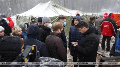 Виктор Пранюк - Группа технических экспертов Еврокомиссии знакомится с условиями проживания беженцев в ТЛЦ - belta.by - Белоруссия