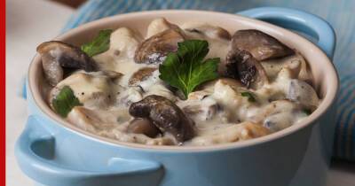 30 минут на кухне: свинина с грибами в сметанном соусе