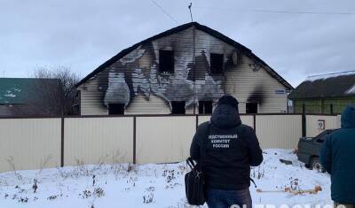 Мэр Стерлитамака пообещал помочь семье, чей дом сгорел, а отец и сын погибли