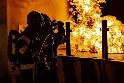 В Козьмодемянске пожарные тушили подвал пятиэтажки