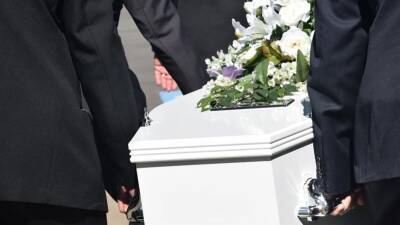 Легендарный футболист Диего Марадона был похоронен без сердца