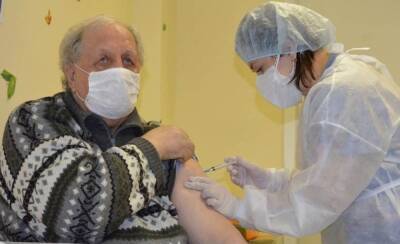 Пять районов Тюменской области отчитались о перевыполнении плана вакцинации от COVID-19