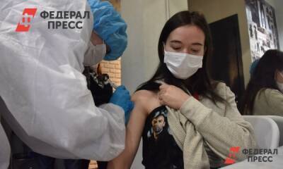 Волонтеры из Крыма помогают иностранным студентам вакцинироваться