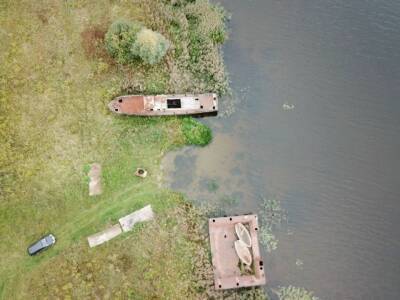 Старое судно перекрыло доступ к реке Санохте в Чкаловском районе