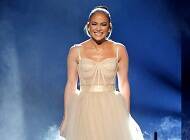 Как невеста: самый романтичный образ Дженнифер Лопес на American Music Awards