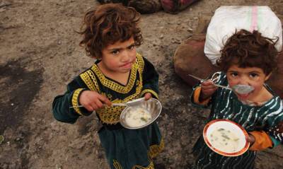 В Афганистане более миллиона детей оказались на грани голодной смерти