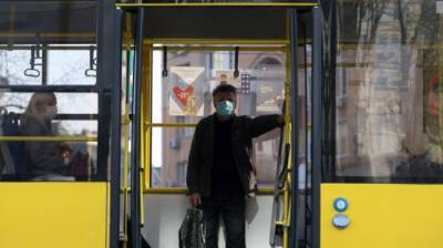 В Украине собираются смягчить карантинные правила перевозок в городском транспорте