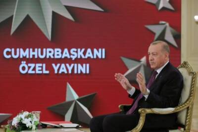 По системе Эрдогана: турецкая лира «капитулировала» перед долларом