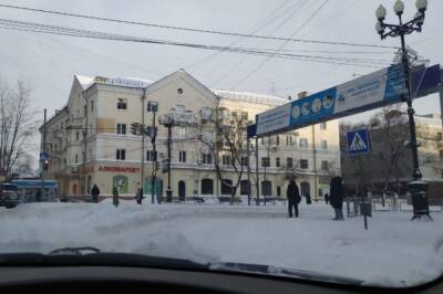 Из-за неочищенных от снега дорог Хабаровска прокуратура проверяет мэрию